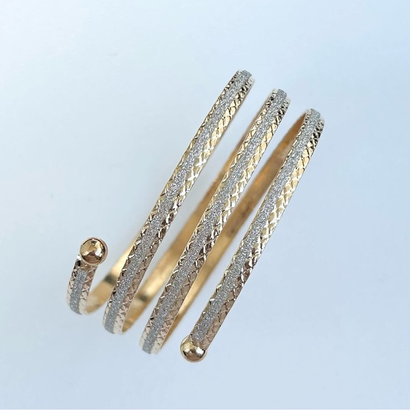 Vintage Spiral Gold Tone Bangle Glitters Three Layers 8” - Picture 3 of 8